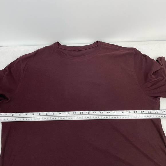 Vuori Mens Strato Tech T Shirt SizeL/ XL Maroon Performance Excellent Gym Soft - Picture 4 of 6